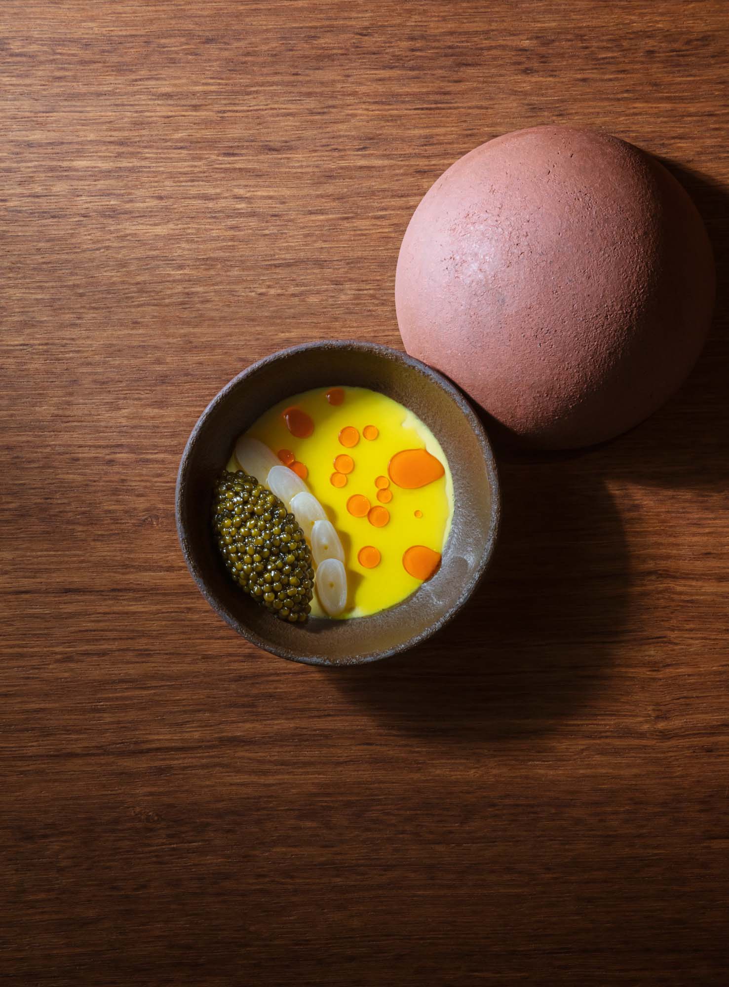 London restaurant Ikoyi food of muscle custard, saffron and caviar