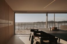 Lulla House, a Kamakura house overlooking the ocean through minimalist interiors